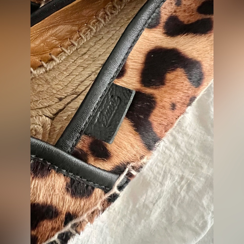 👑✅PRICE FIRM✅ AUTHENTIC Calf Hair GUCCI Leopard Espadrille Flats - Picture 4 of 16